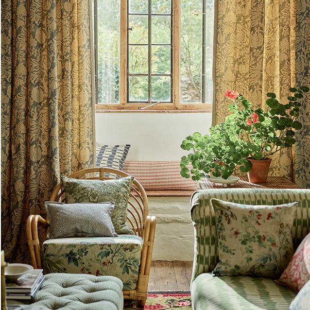 Curtains in V&A Brompton Collection Flowering Kale with Exbury 3 Seater Sofa in V&A Brompton Collection Ikat Basil